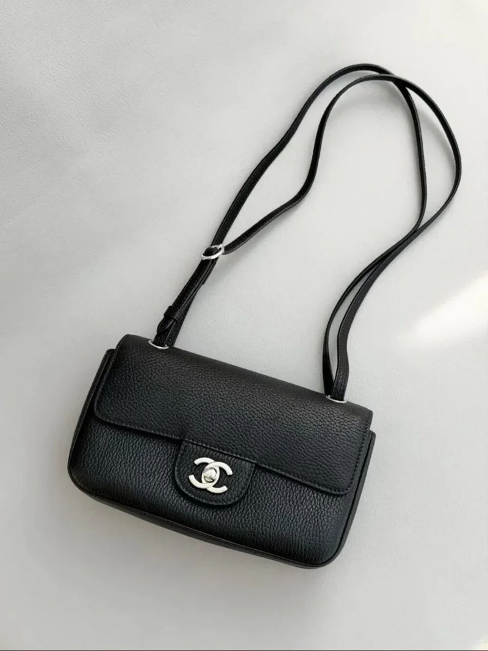 Classic CHANEL Bags: A Stylish and Versatile Choice for Elegance